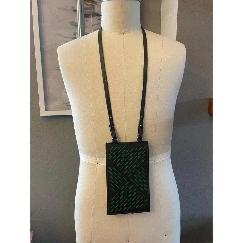 Bottega Veneta Black Leather Lanyard Phone Case‎ Wallet 578205 Green stripe